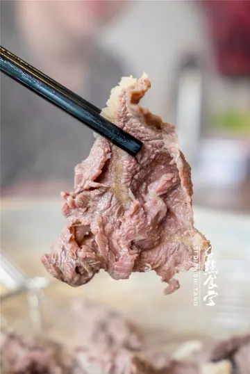 吊龙是牛的哪个部位 牛肉吊龙是牛的哪个部位？