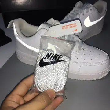 af1有气垫吗 耐克AF1系列的鞋子里有没有气垫？